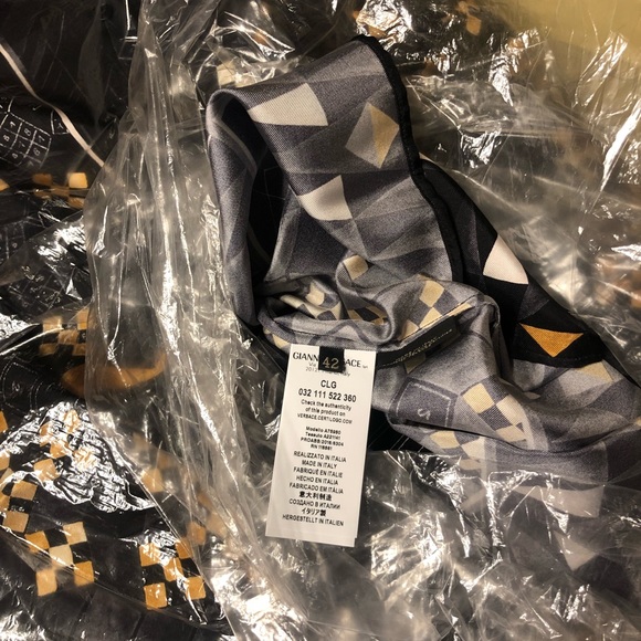 Versace silk shirt - Picture 5 of 6